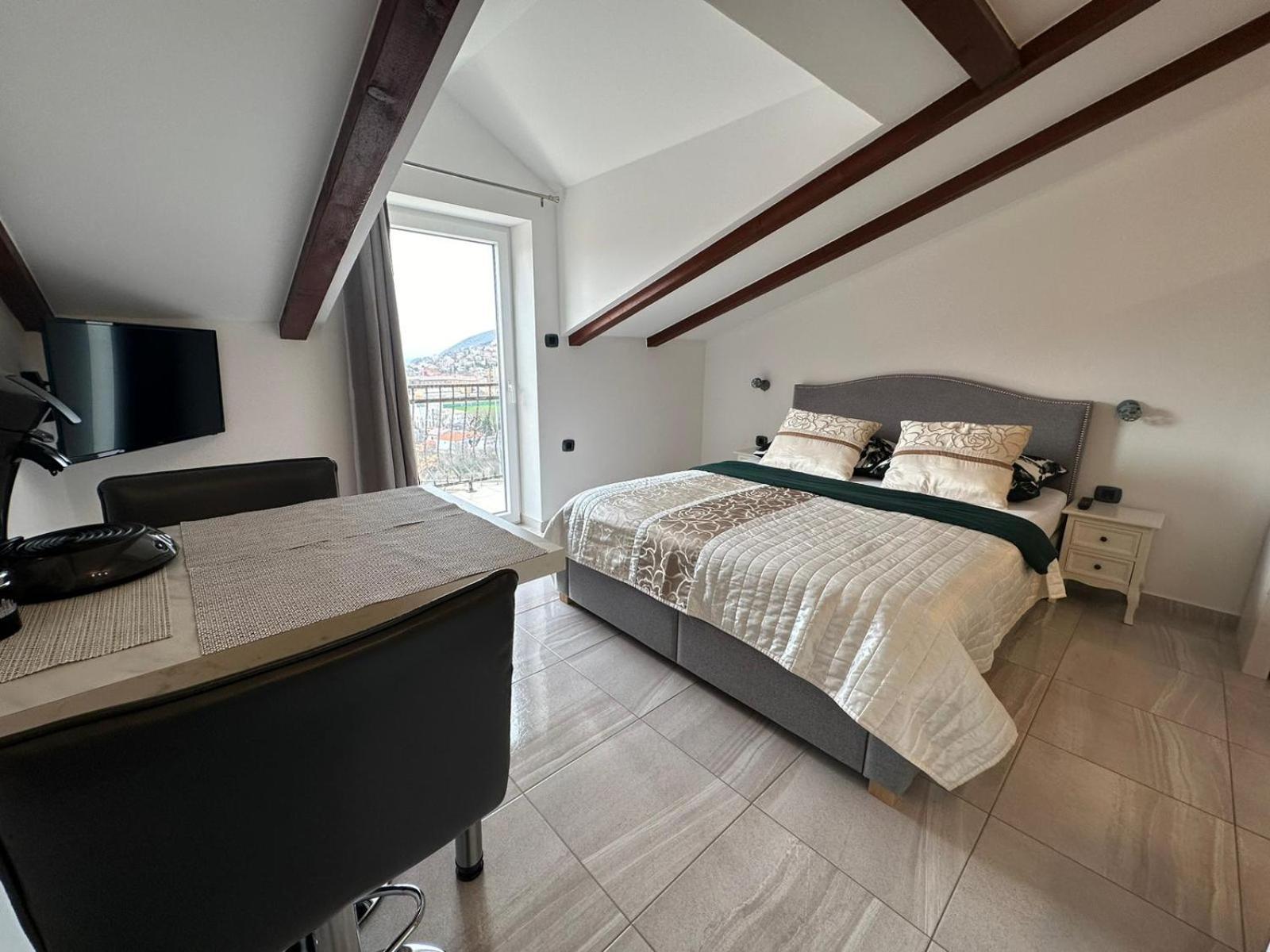 Apartments Prpic 1,Senj Сен Екстериор снимка