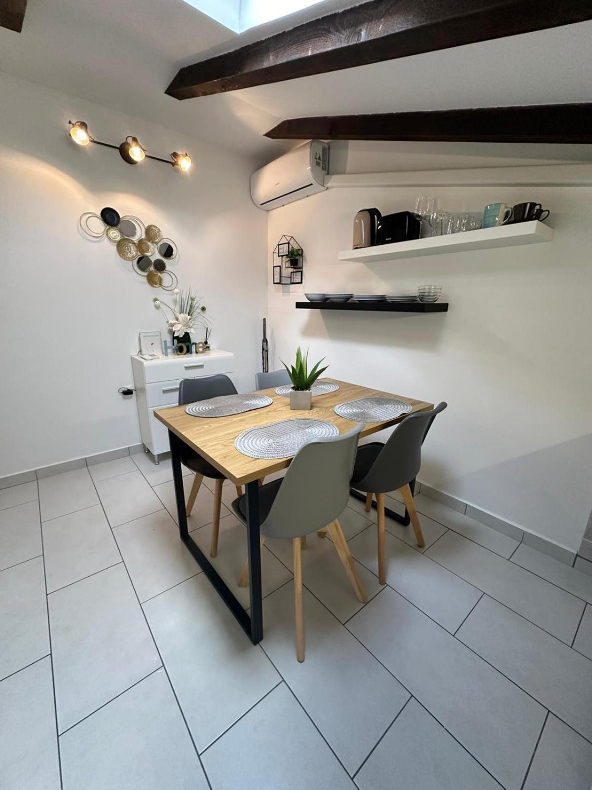 Apartments Prpic 1,Senj Сен Екстериор снимка