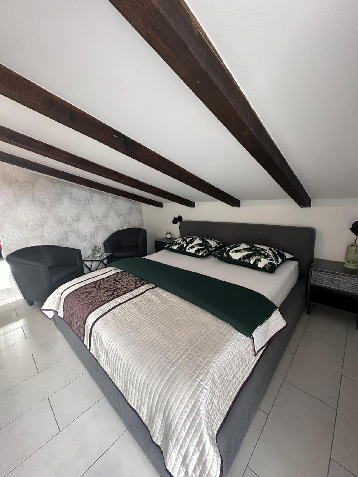 Apartments Prpic 1,Senj Сен Екстериор снимка