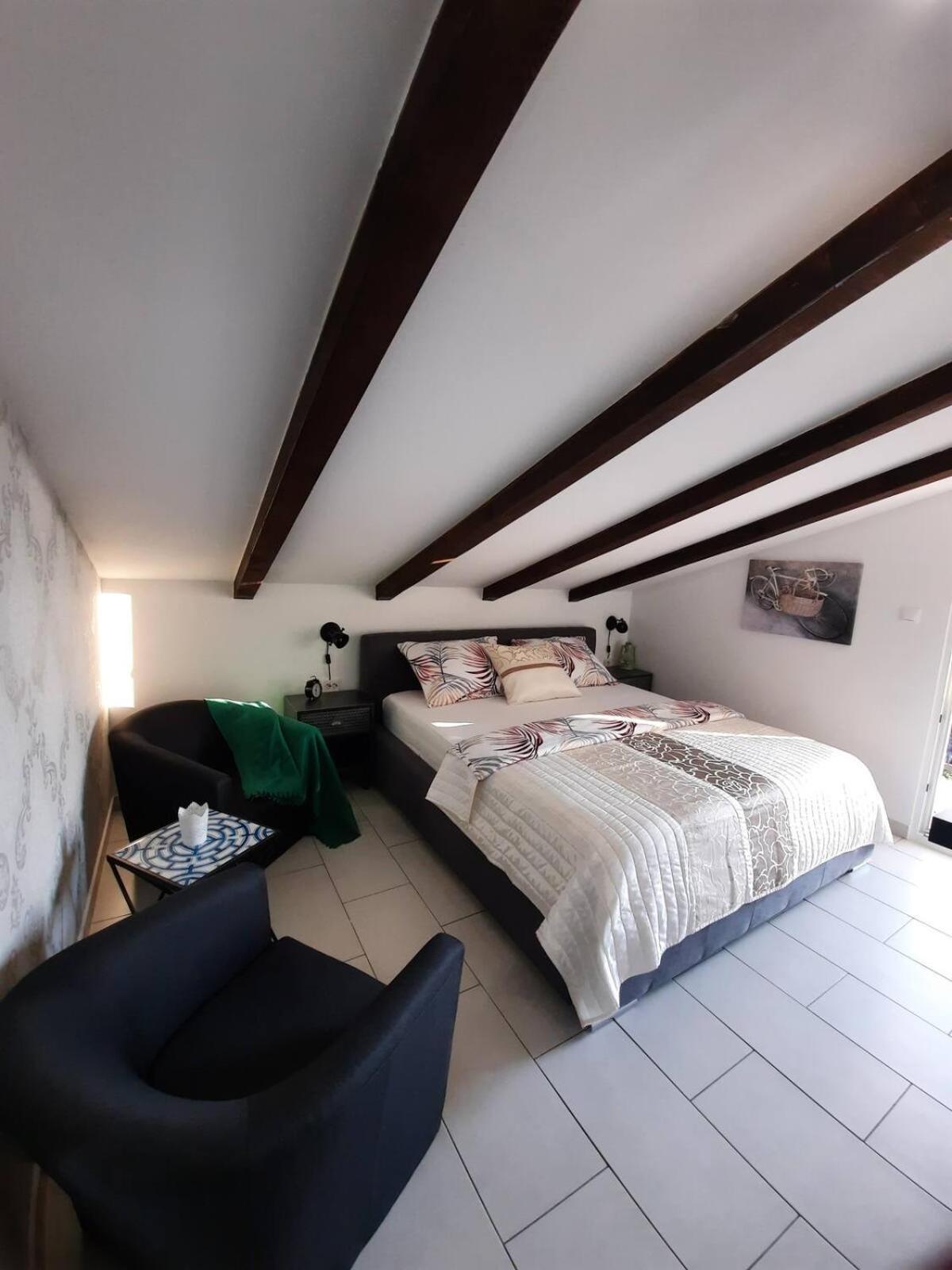 Apartments Prpic 1,Senj Сен Екстериор снимка