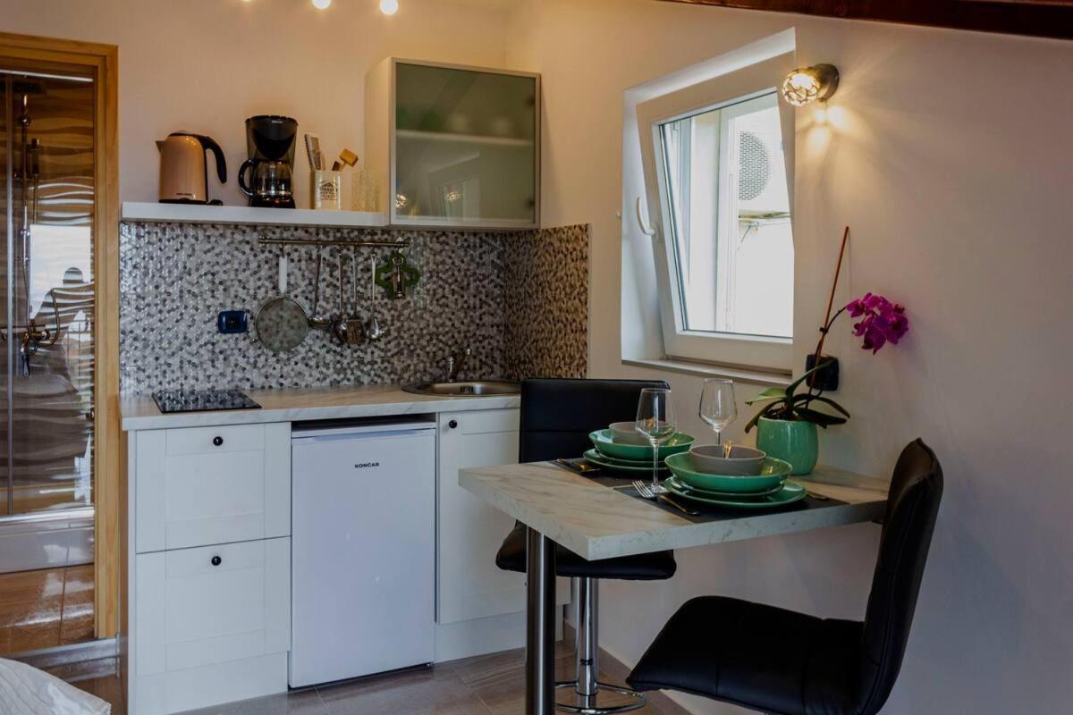Apartments Prpic 1,Senj Сен Екстериор снимка