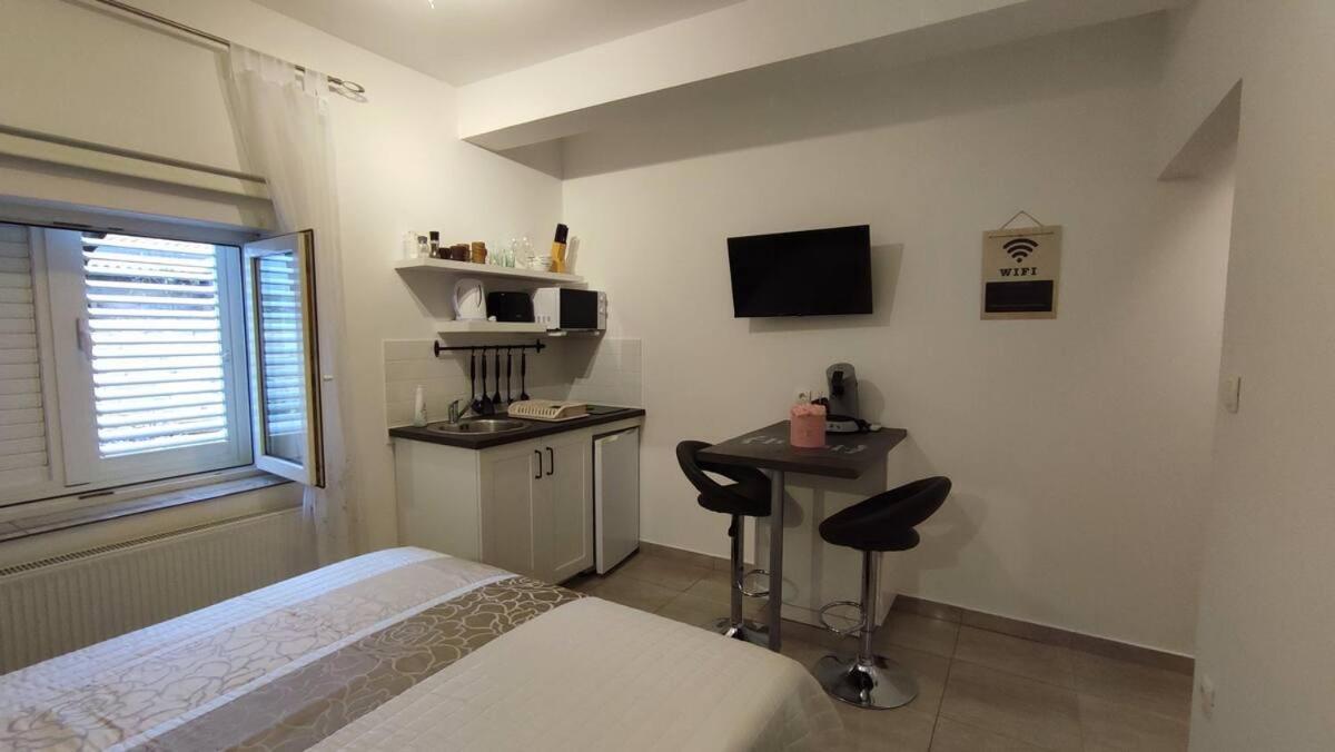 Apartments Prpic 1,Senj Сен Екстериор снимка